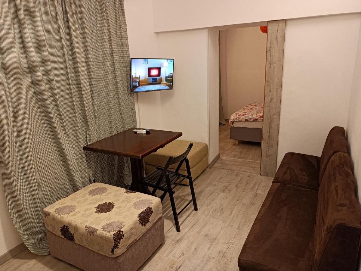 Lux Apartament In The Bubble Of Piata Romana Apartment *