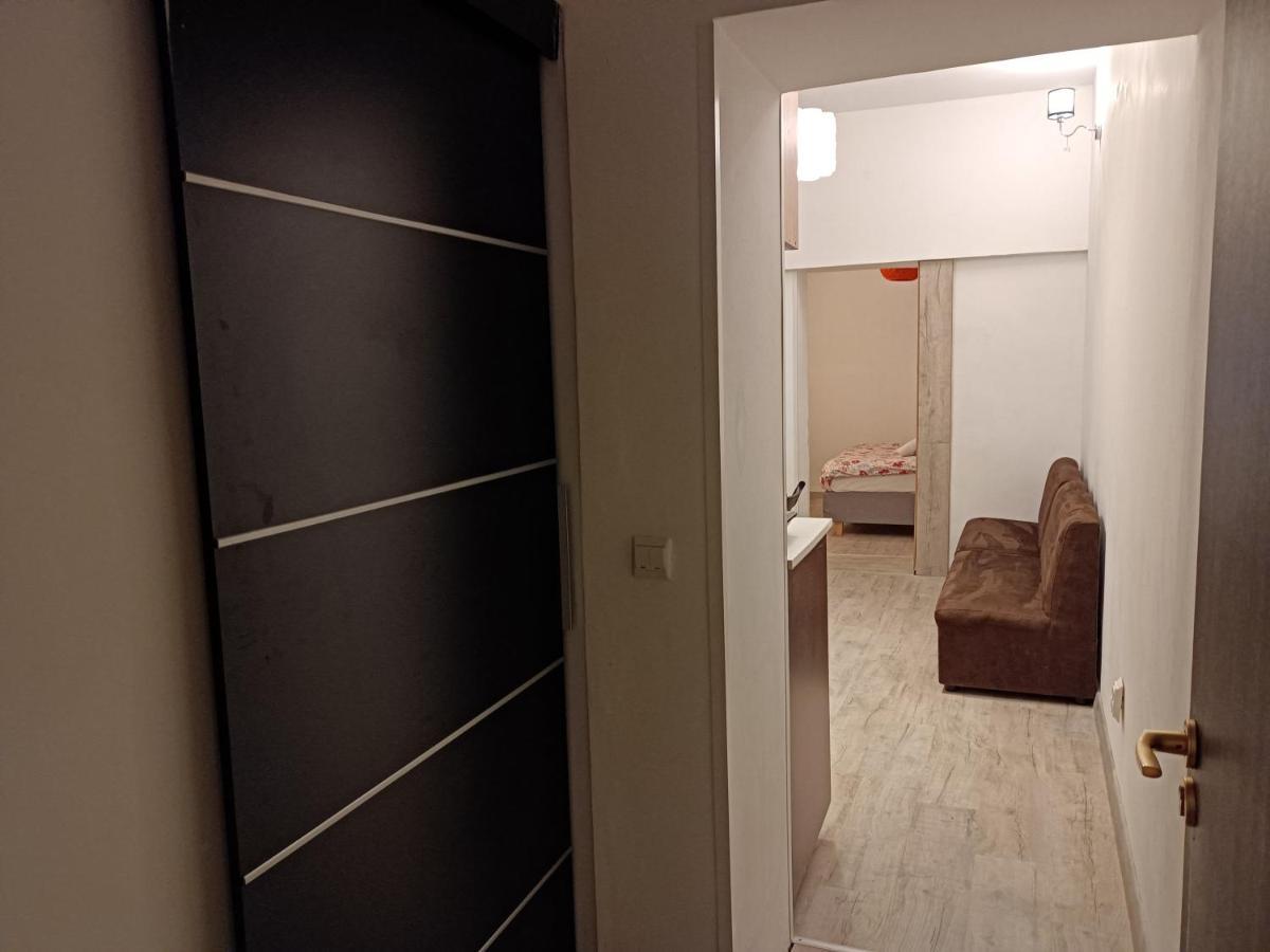 Lux Apartament In The Bubble Of Piata Romana Apartment *